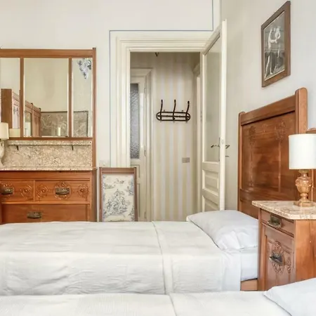 Apartament Nizza Bourgeois Family *