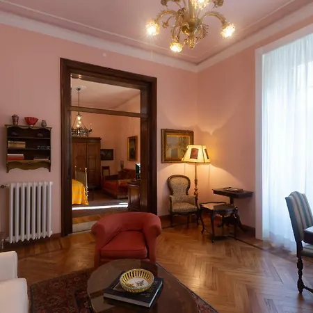 Nizza Bourgeois Family Daire