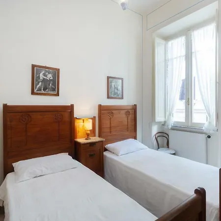 Nizza Bourgeois Family Daire